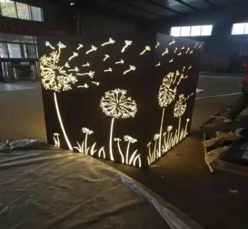 万宁耐候钢灯箱